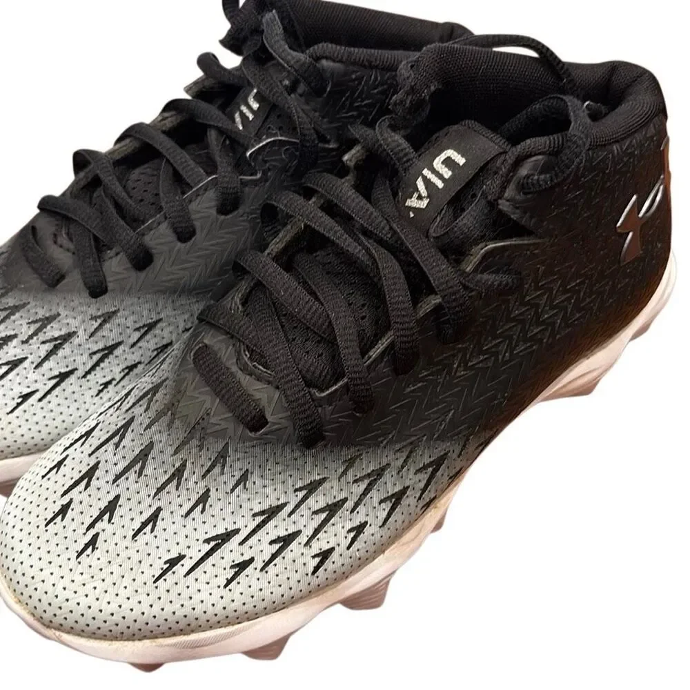 Under Armour Spotlight Football Cleats — Youth Size 3.5Y